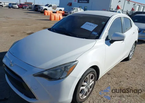 2017 Toyota Yaris Ia z USA, uszkodzony, nr VIN 3MYDLBYV7HY195957